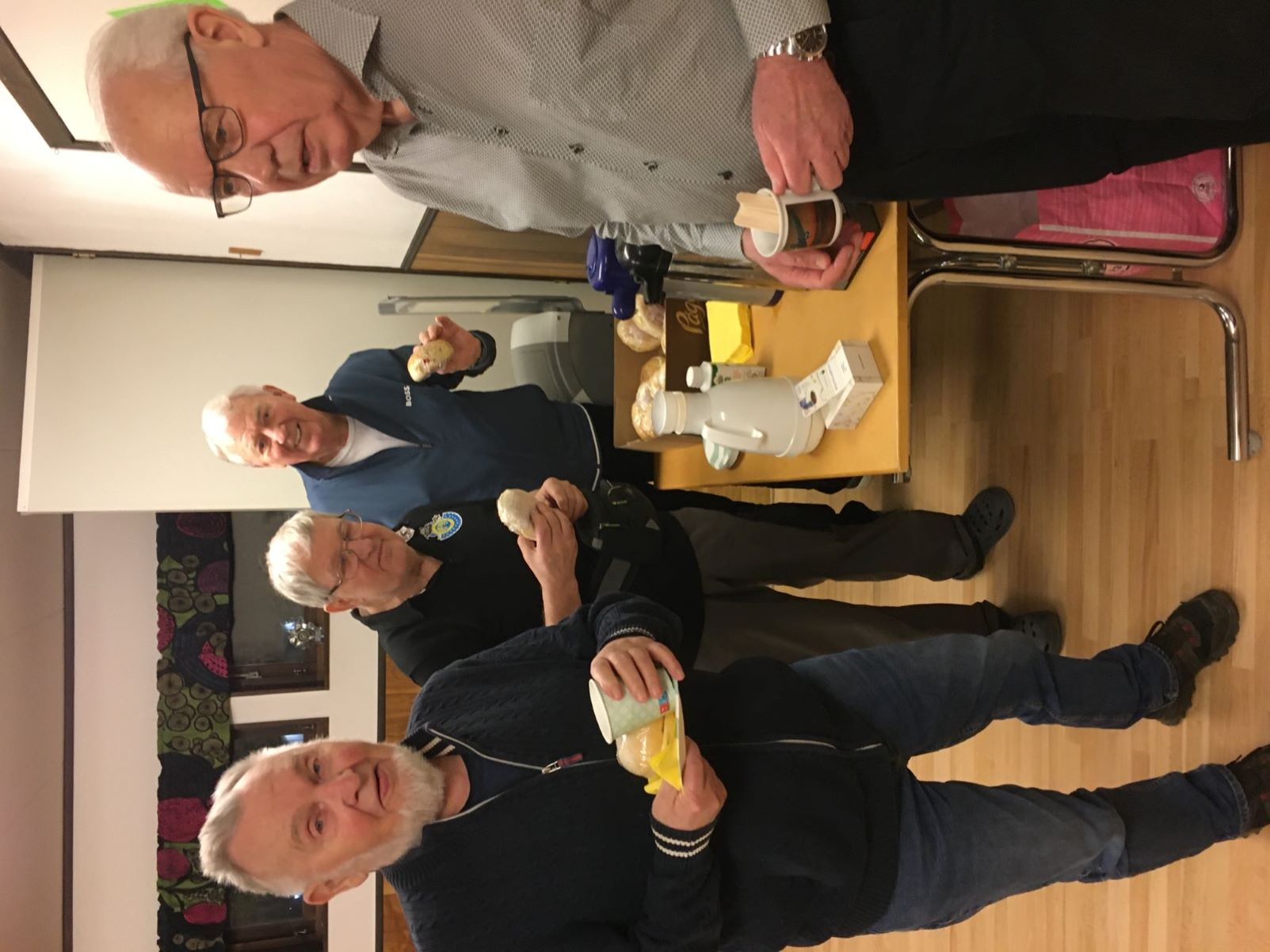 Årsmöte 24 5 Fika 1202
